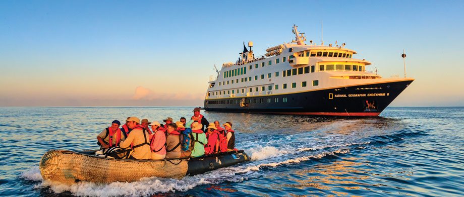 Expeditionen mit Zodiac-Booten der National Geographic Endeavour II