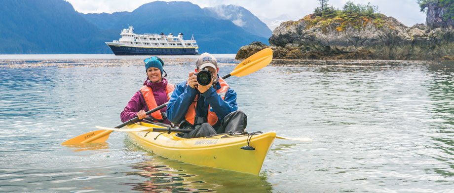 Kajaktouren für Gäste der National Geographic Sea Lion