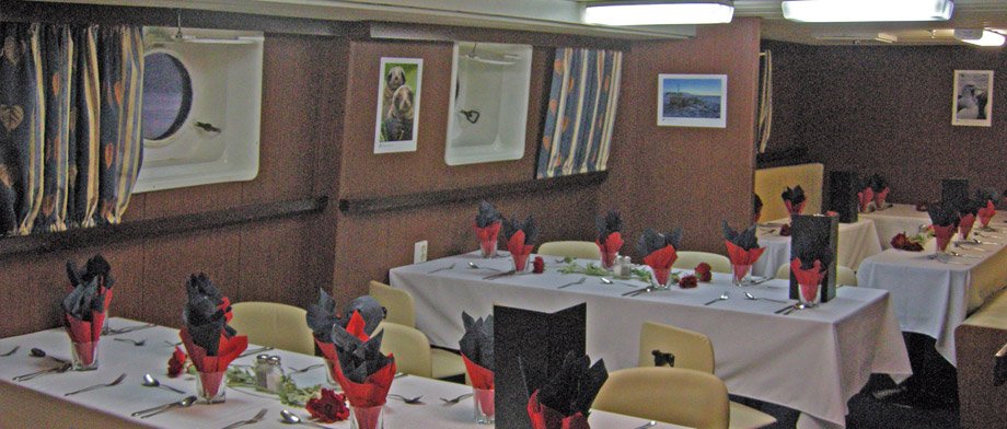 Restaurant an Bord der The Spirit of Enderby