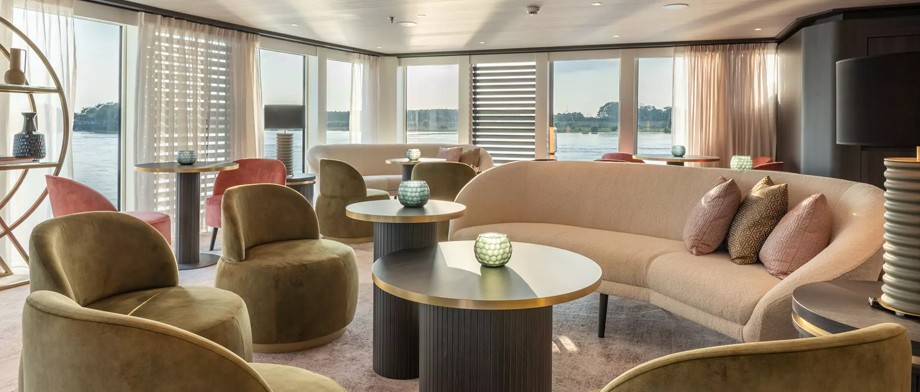 Panoramalounge an Bord der AMADEUS Nova