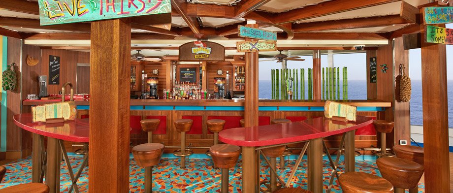 Im Redfrog Pub an Bord der Carnival Breeze karibisches Flair einfangen