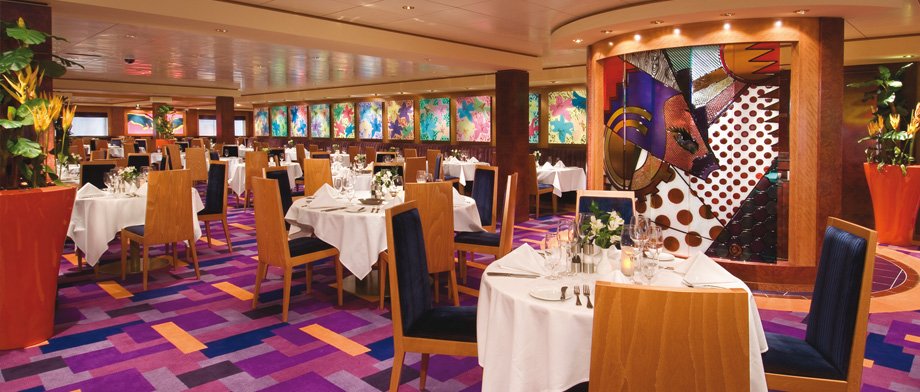 Azura Hauptrestaurant an Bord der Norwegian Jewel